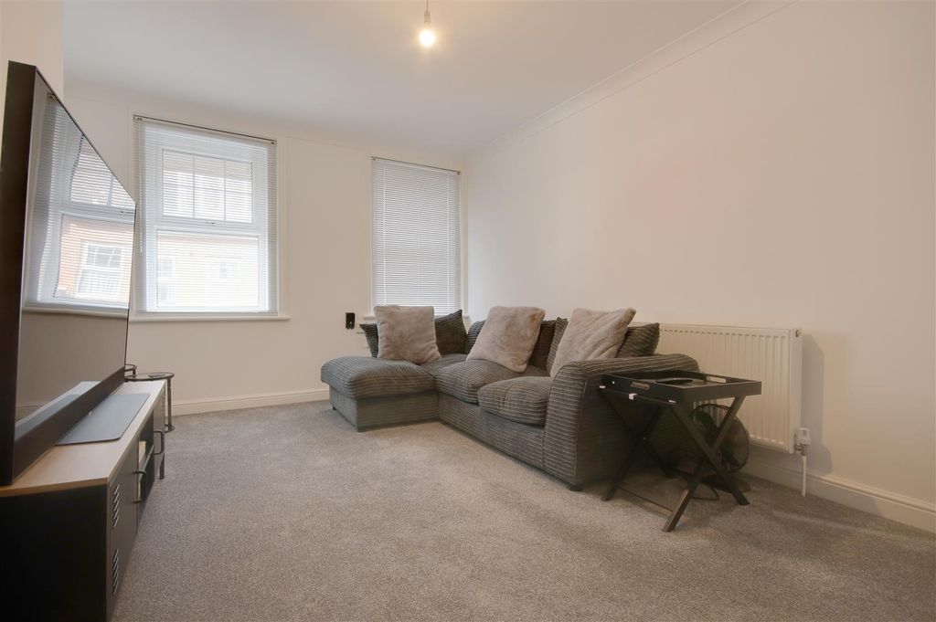 Property photo 3 of 12 New Living Room 3.Jpg