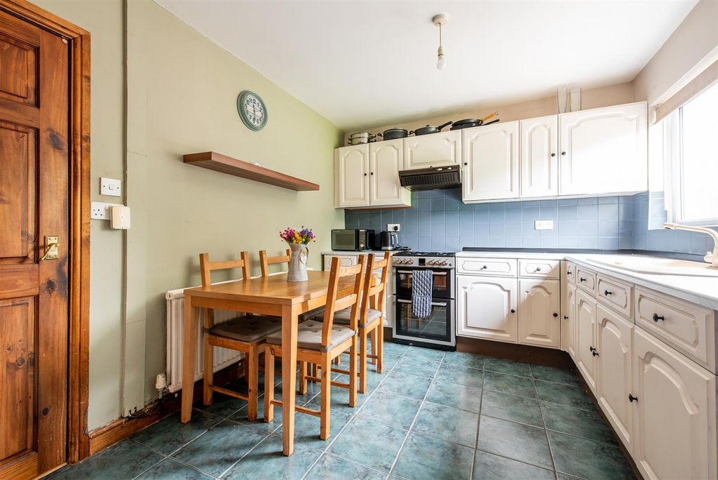 Property photo 3 of 19 Kitchen/Diner