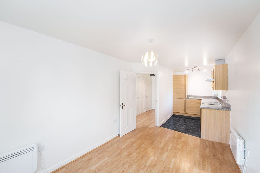 Property photo 2 of 8