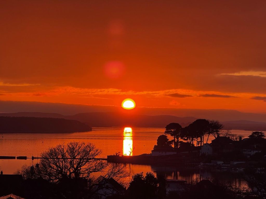 Property photo 3 of 25 9D68D223-A9F9-448E-89Ad-30BA039Bafc3.Jpeg