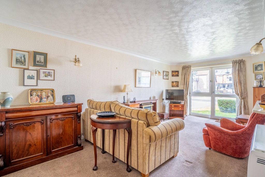 Property photo 3 of 12 Vh-6.Jpg