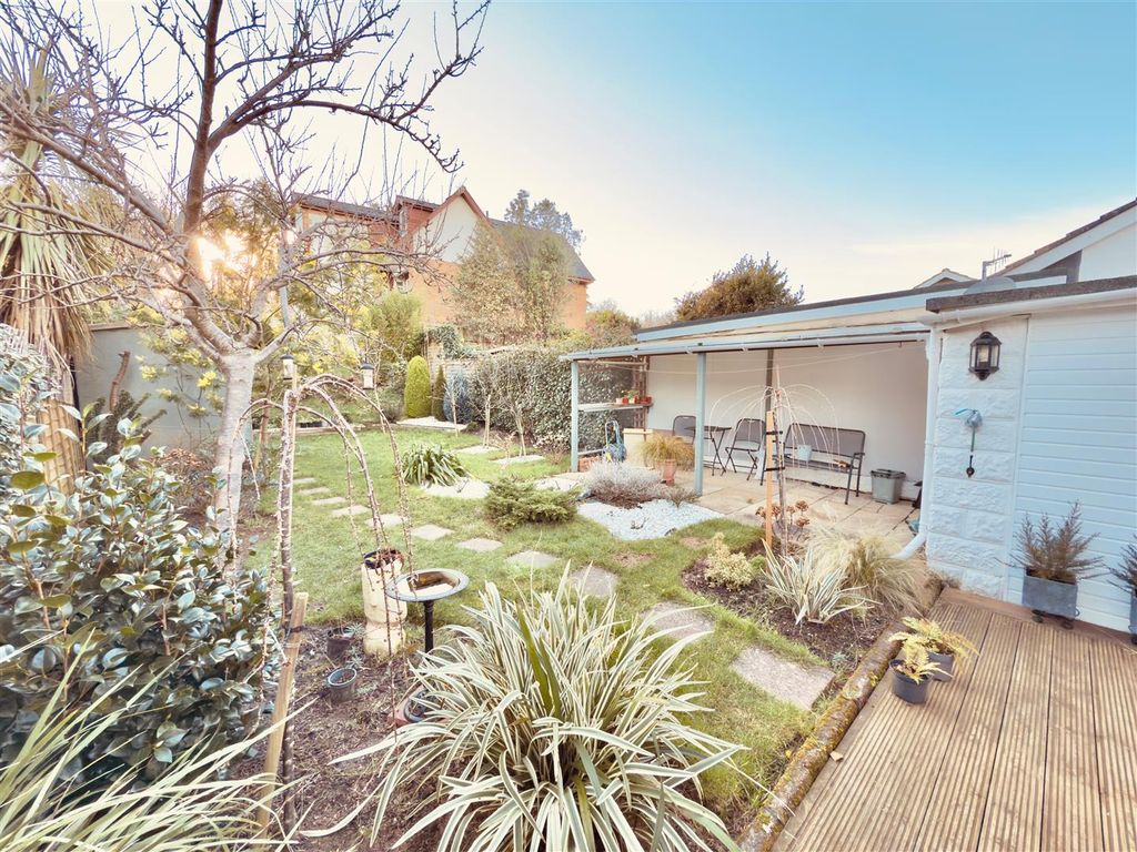 Property photo 2 of 18 Rear Gdn.Jpg