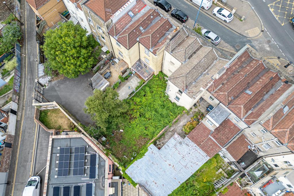 Property photo 3 of 37 Albert Villa, 146 Grosvenor Road, St Pauls, Bristo