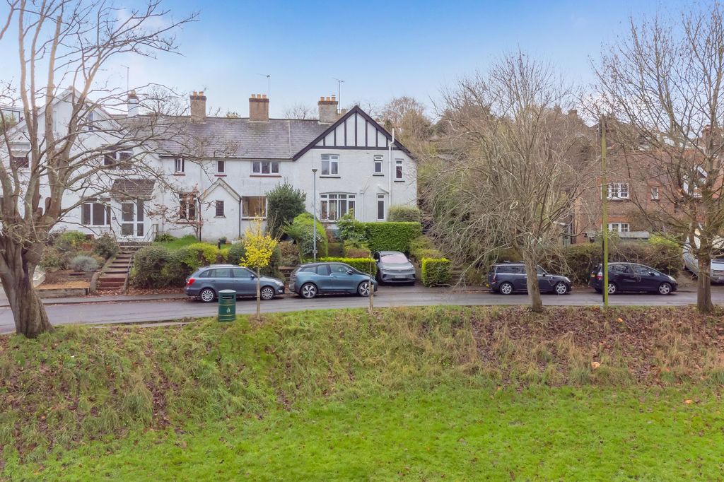 Property photo 1 of 25