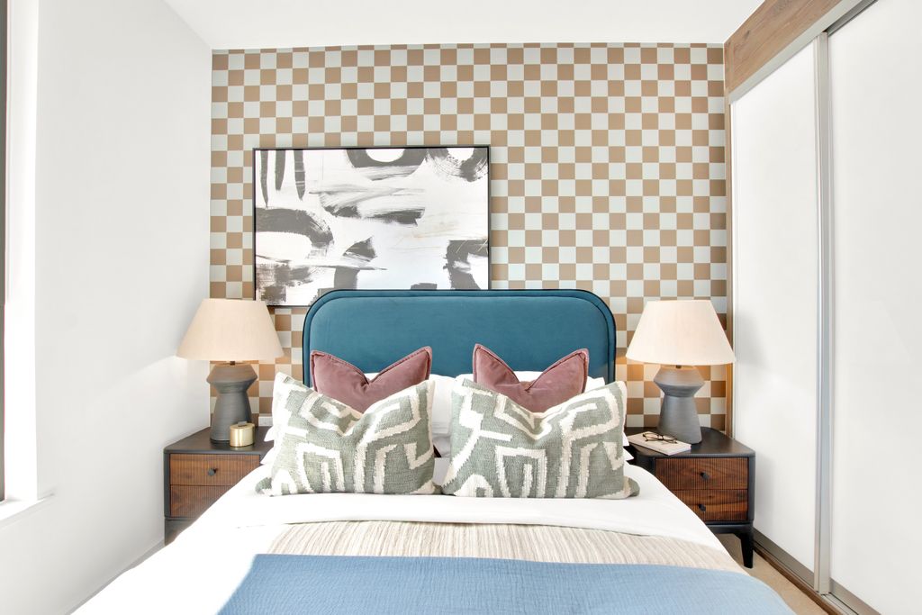 Property photo 3 of 6 Bedroom