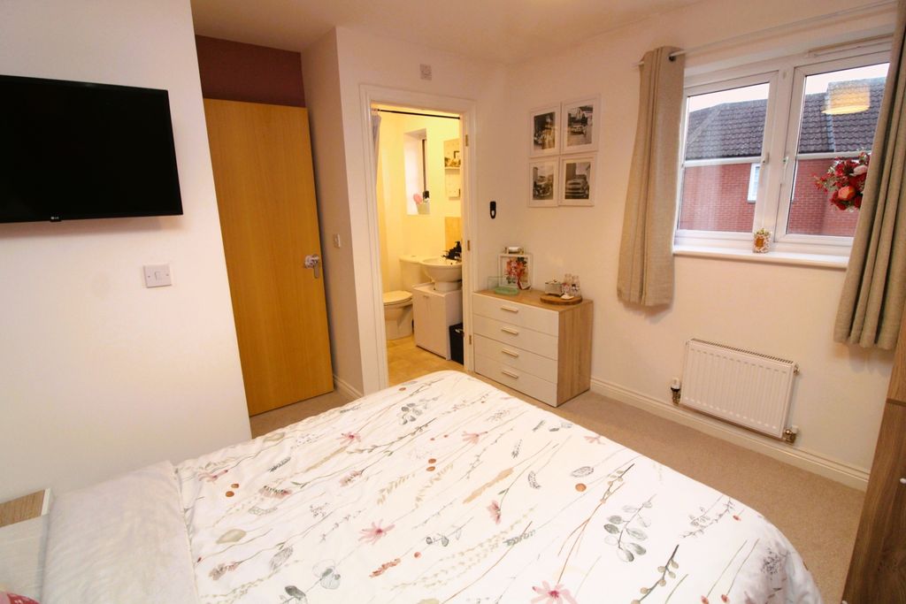 Property photo 3 of 35 Img_2521