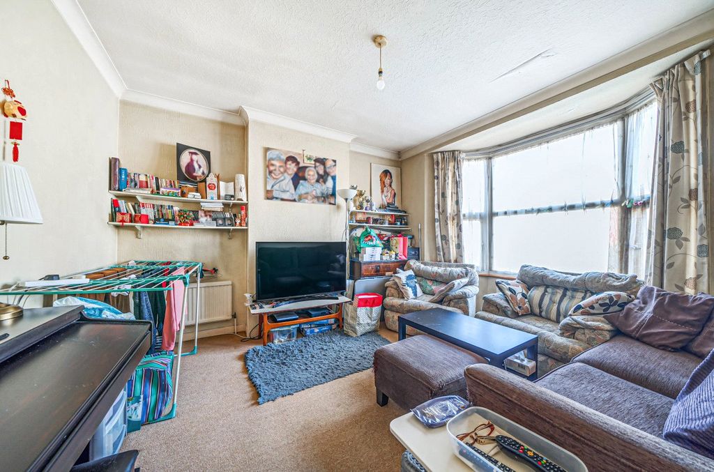 Property photo 3 of 18 Picture No. 04