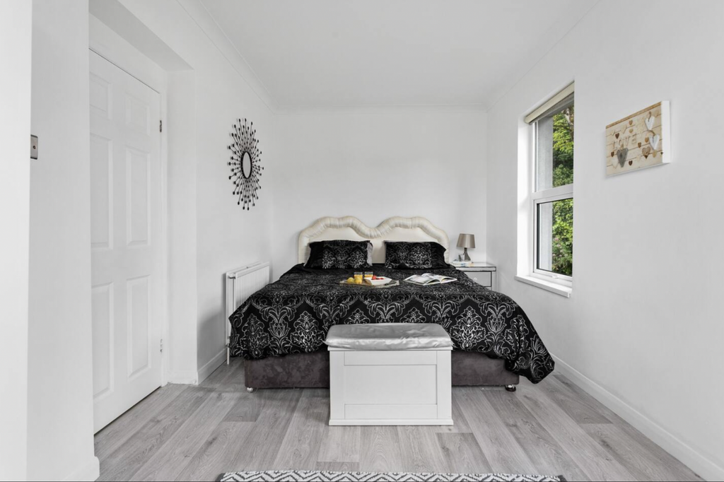 Property photo 2 of 11 Gallery
