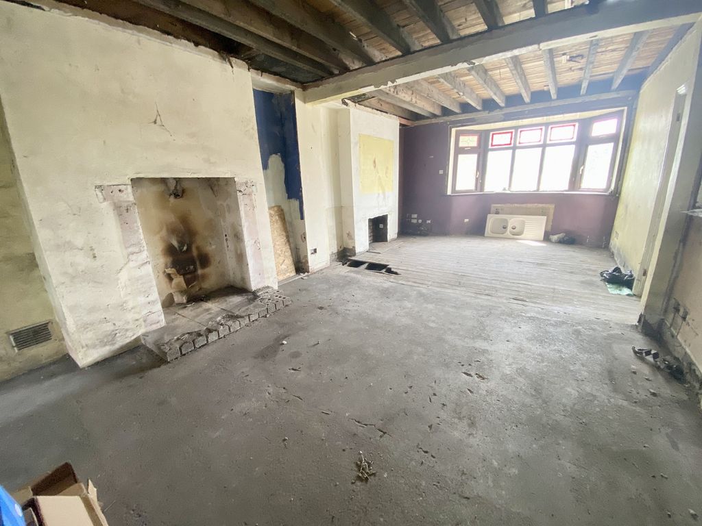 Property photo 2 of 18 Lounge-Dining Room