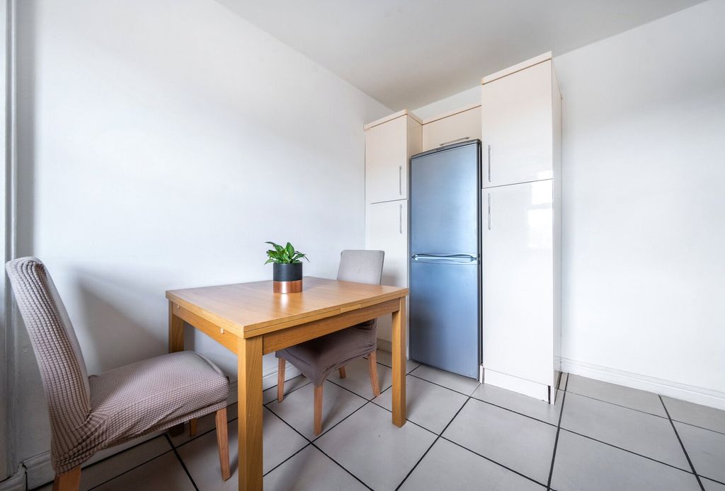 Property photo 3 of 13 Picture No. 36