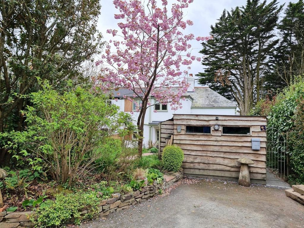 Property photo 2 of 33
