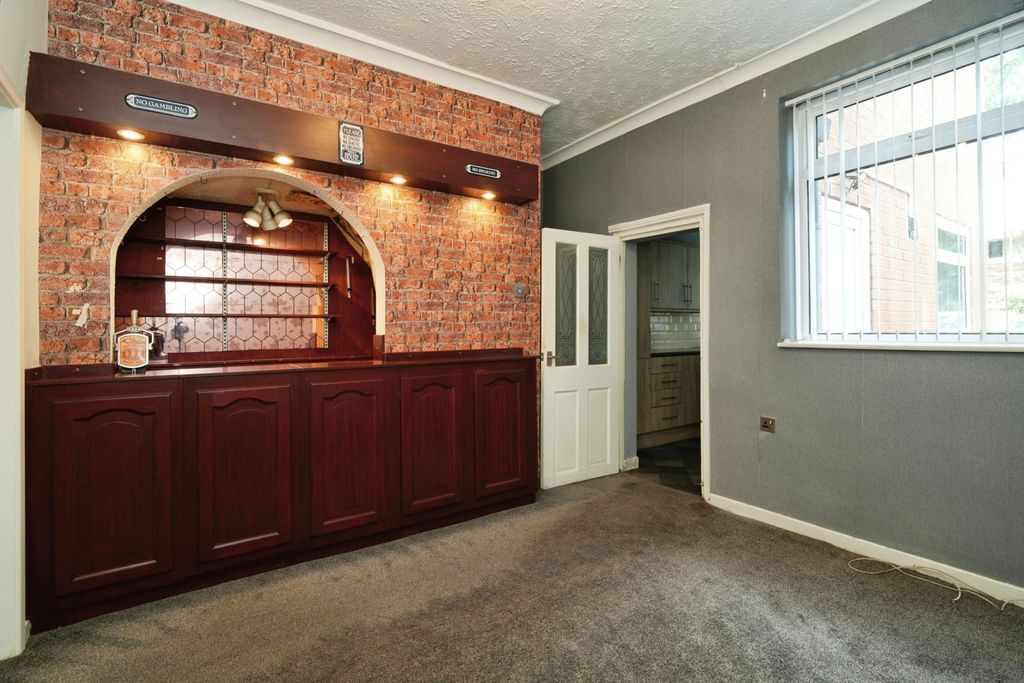 Property photo 2 of 15 Dining Area
