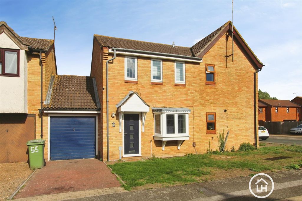 Property photo 1 of 11 External