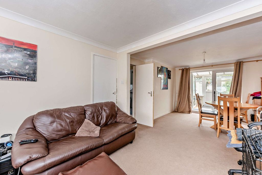 Property photo 3 of 22