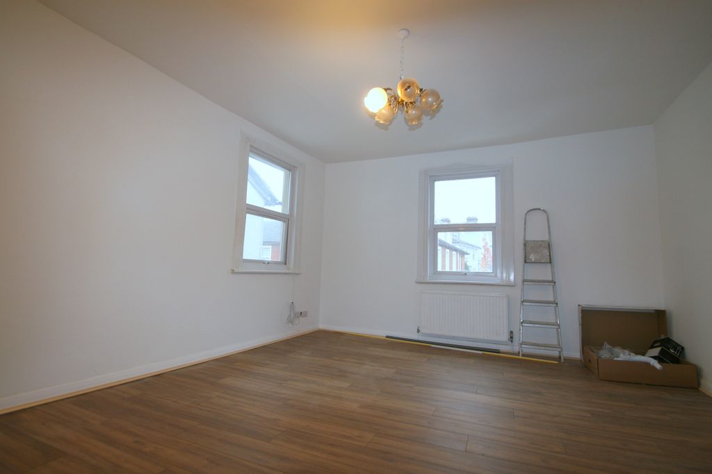 Property photo 2 of 5