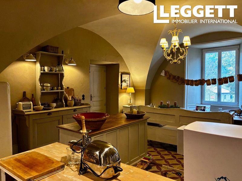 Property photo 3 of 10