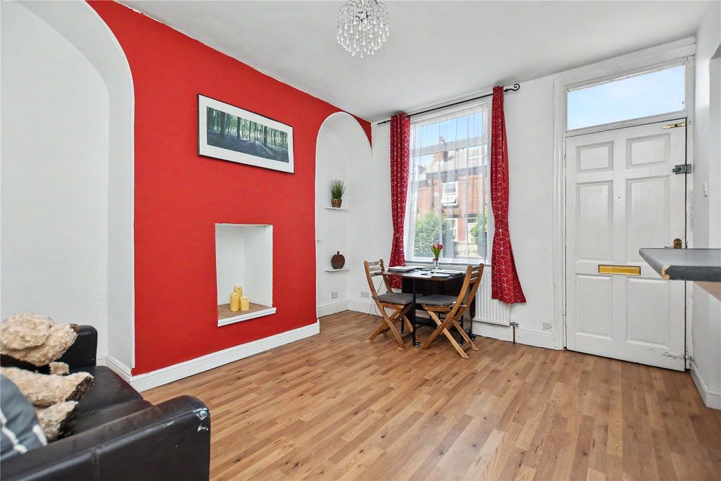 Property photo 2 of 13 Picture No. 07