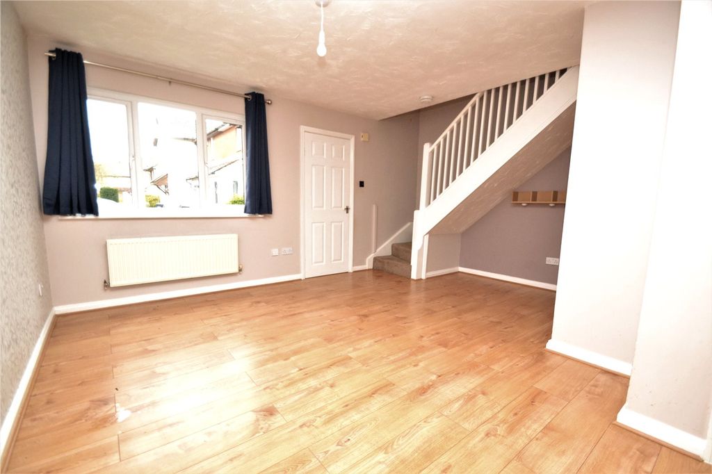 Property photo 2 of 10 Lounge Area