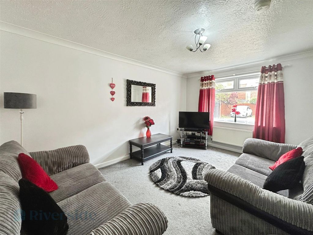 Property photo 2 of 14