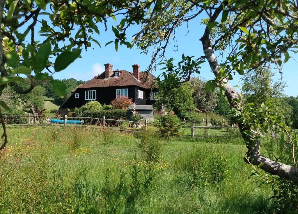 Property photo 2 of 32