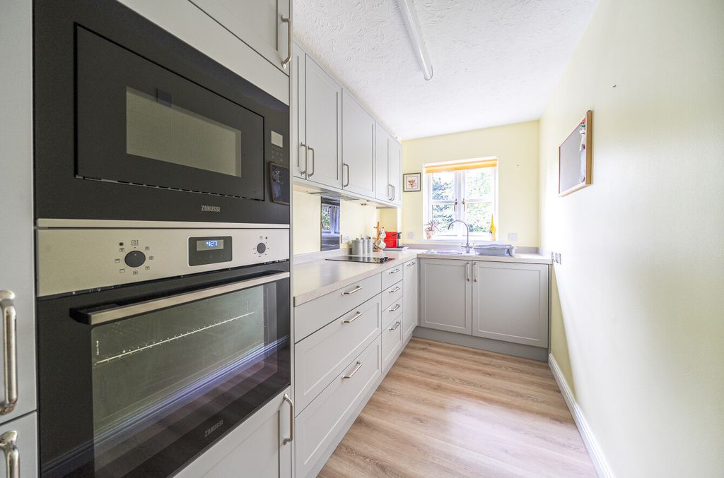 Property photo 2 of 15 1340430-6-68A30c1...