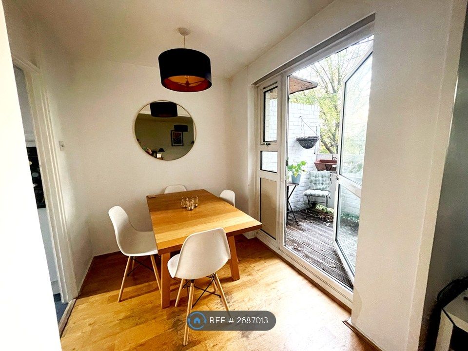 Property photo 2 of 10 Dining Room