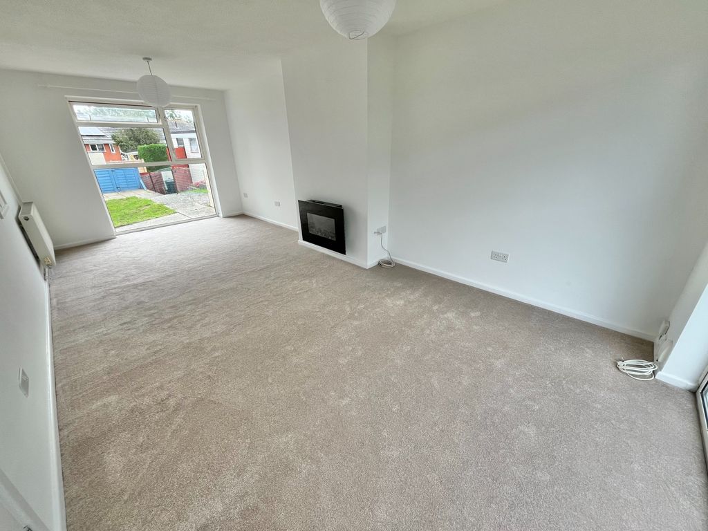 Property photo 3 of 21