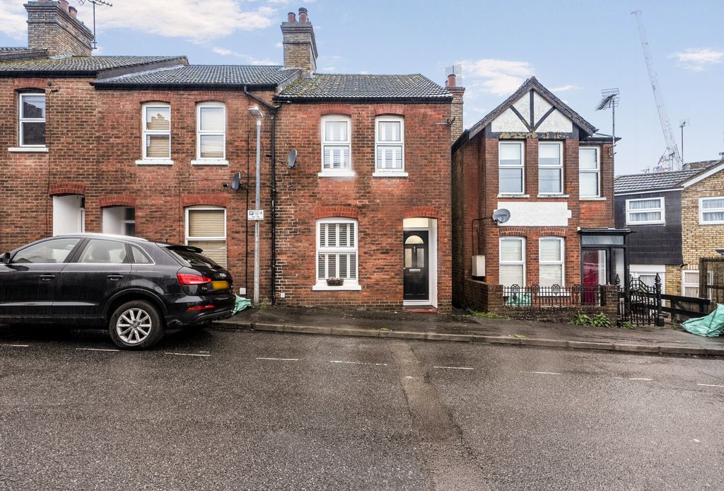 Property photo 1 of 12 1402726-1-697251B...