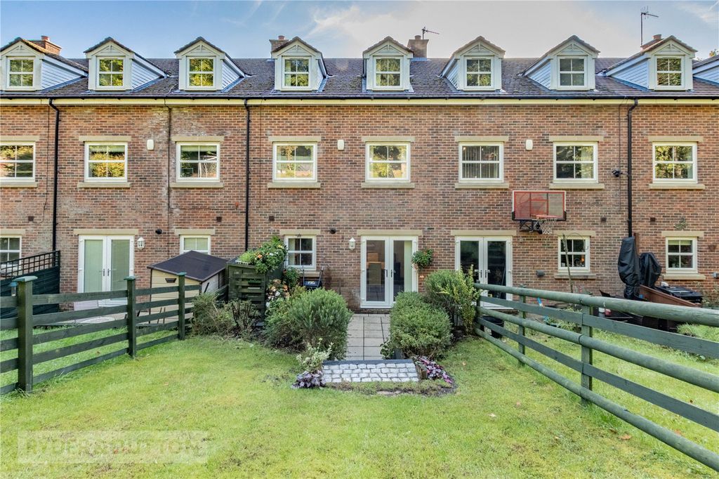 Property photo 1 of 22 Rear Garden