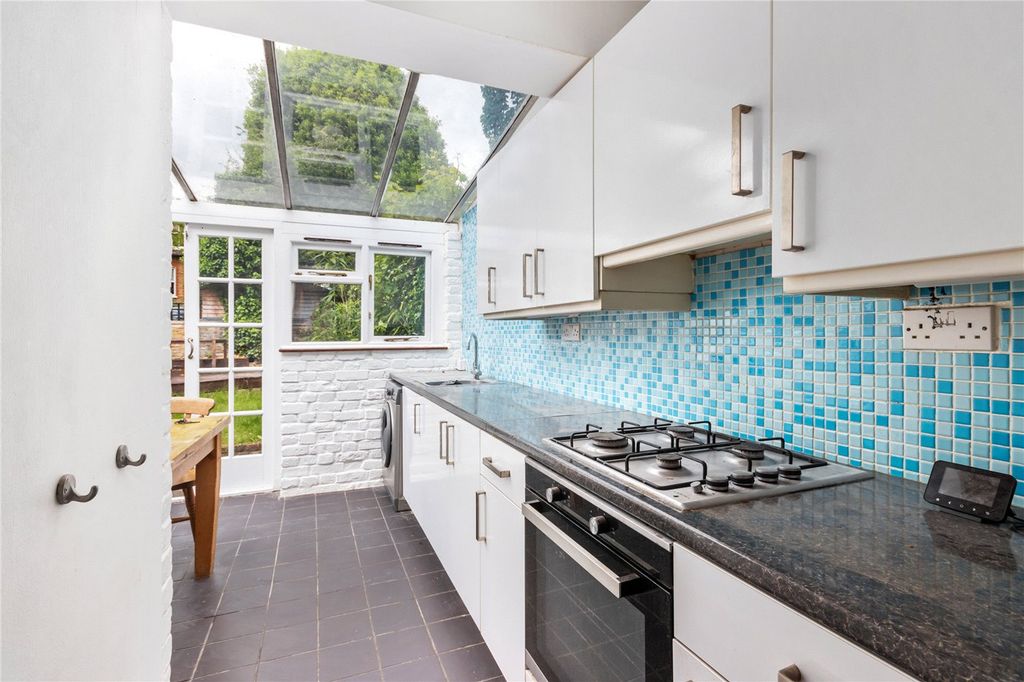Property photo 3 of 8 Picture No. 02