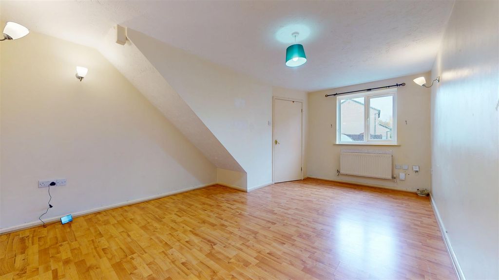 Property photo 2 of 11 10212025_004858.Jpg