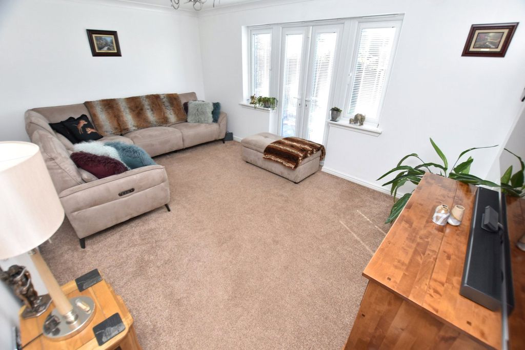 Property photo 2 of 21 Picture No. 05