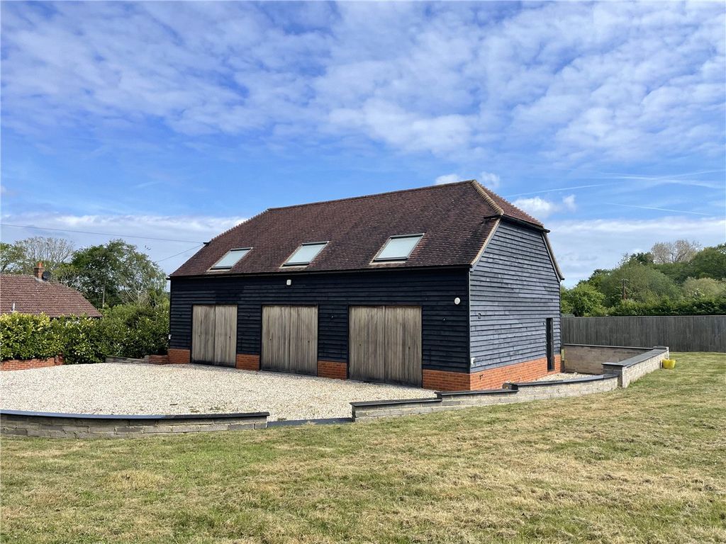 Property photo 2 of 27 Picture No. 37