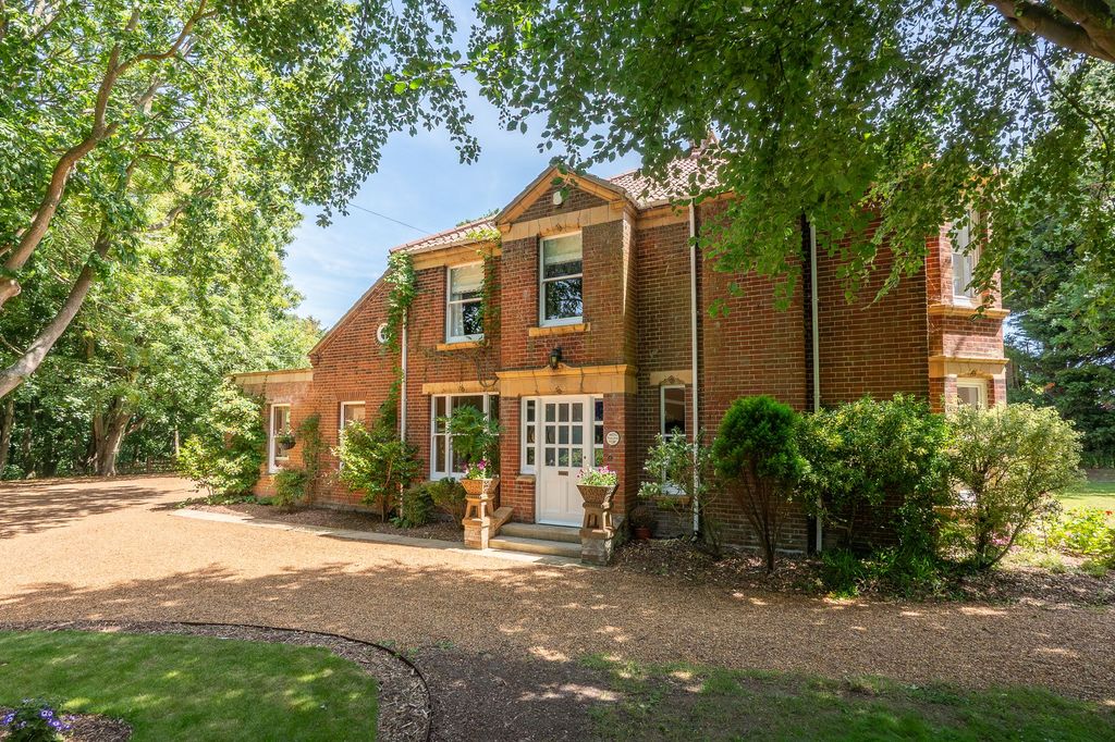 Property photo 1 of 38