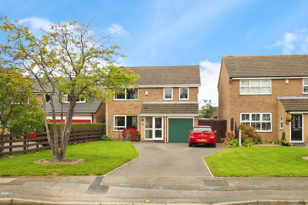 Property photo 1 of 17 Front