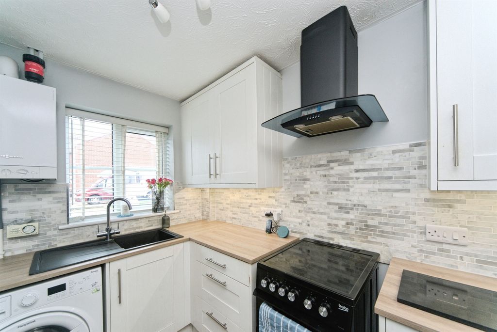 Property photo 3 of 15