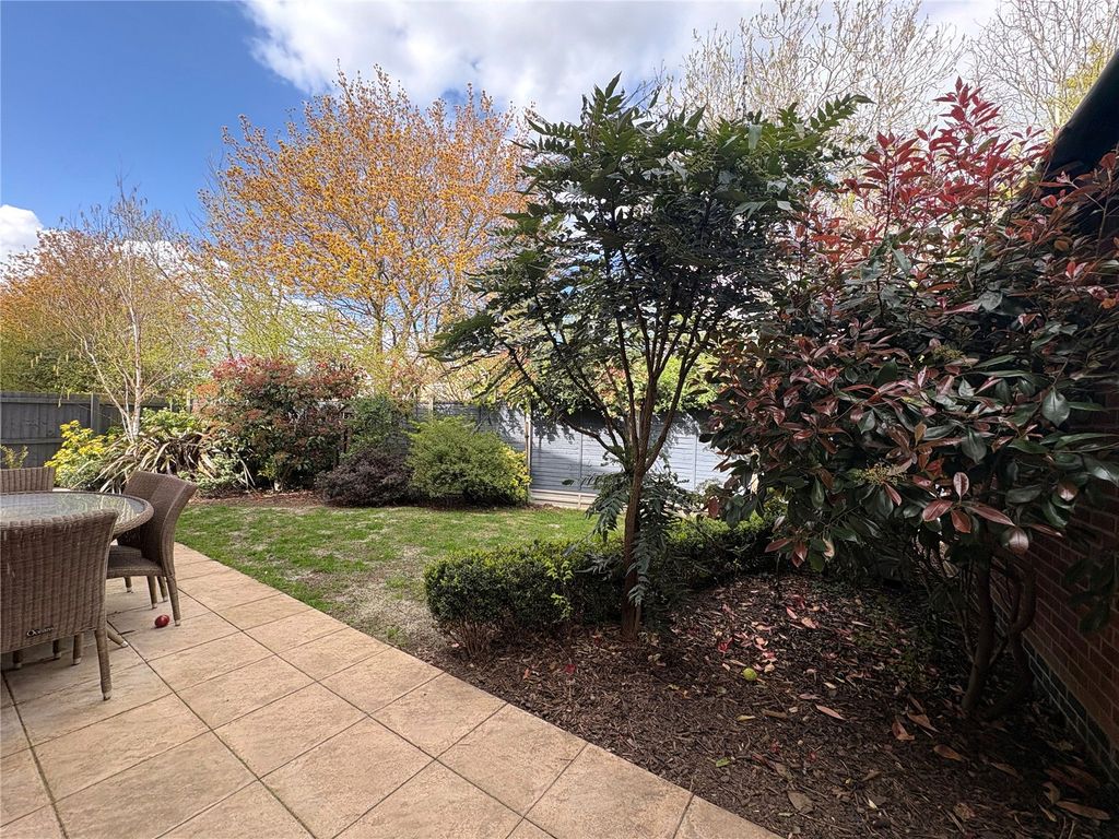 Property photo 2 of 32 Picture No. 15