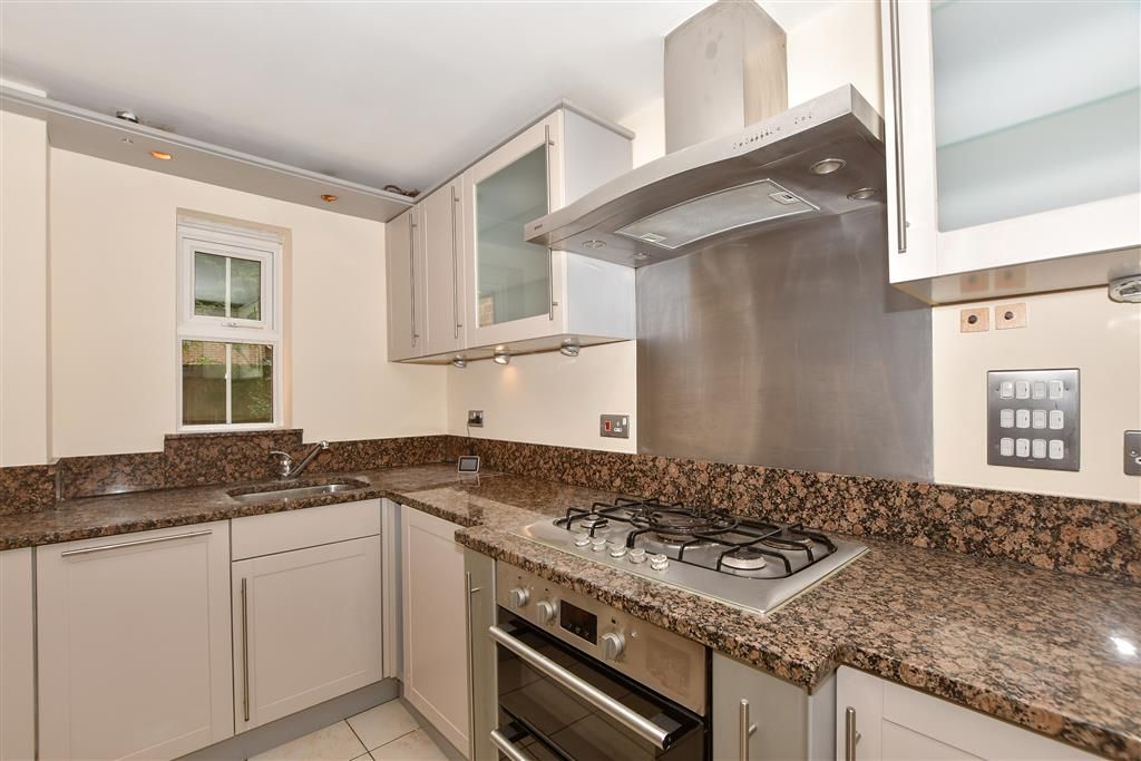 Property photo 3 of 13 Kitchen