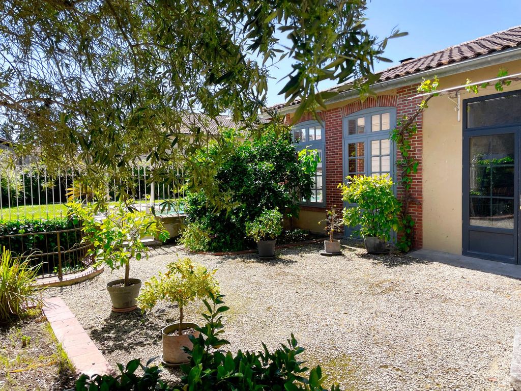 Property photo 3 of 24