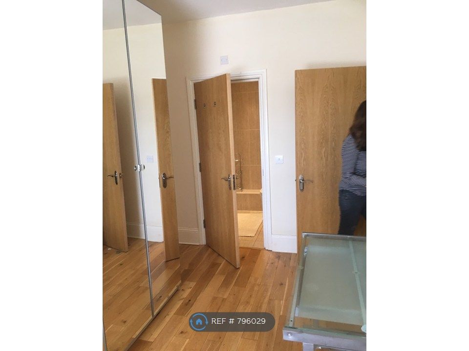 Property photo 2 of 31