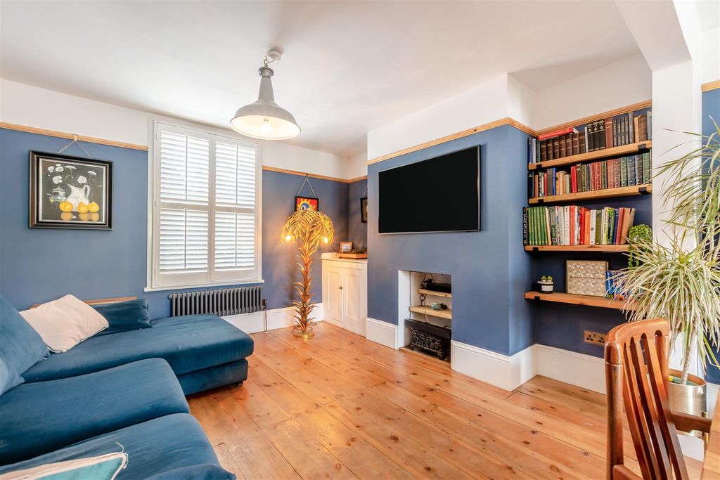 Property photo 2 of 40 8701108-Interior20.Jpg