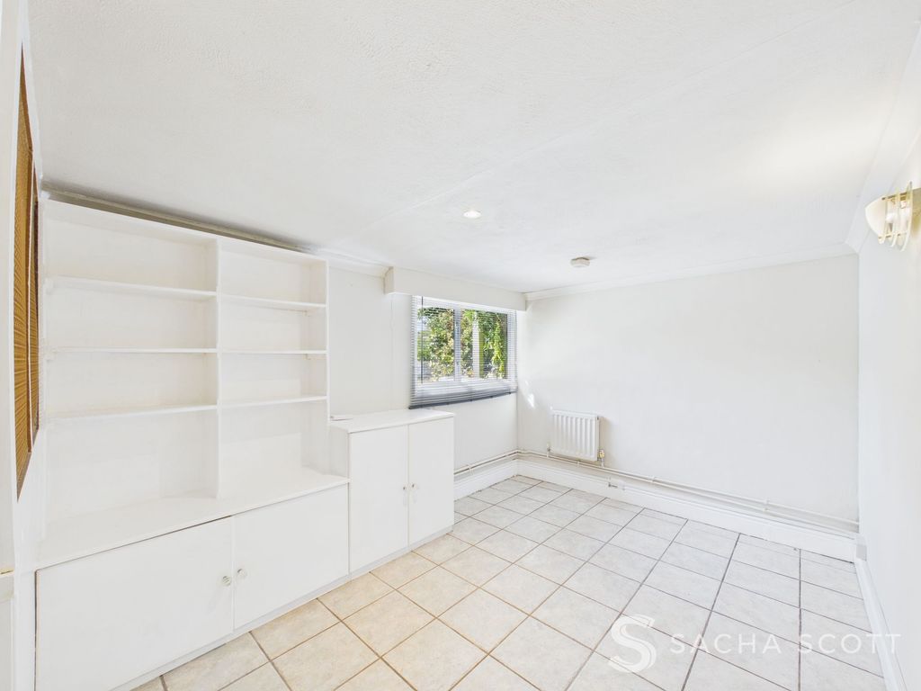 Property photo 1 of 11 Living Area