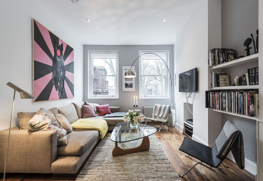 Property photo 1 of 20 Upper Street