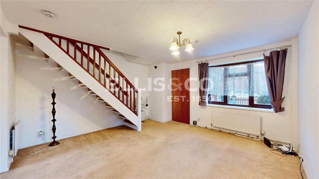 Property photo 2 of 18 Picture No. 23
