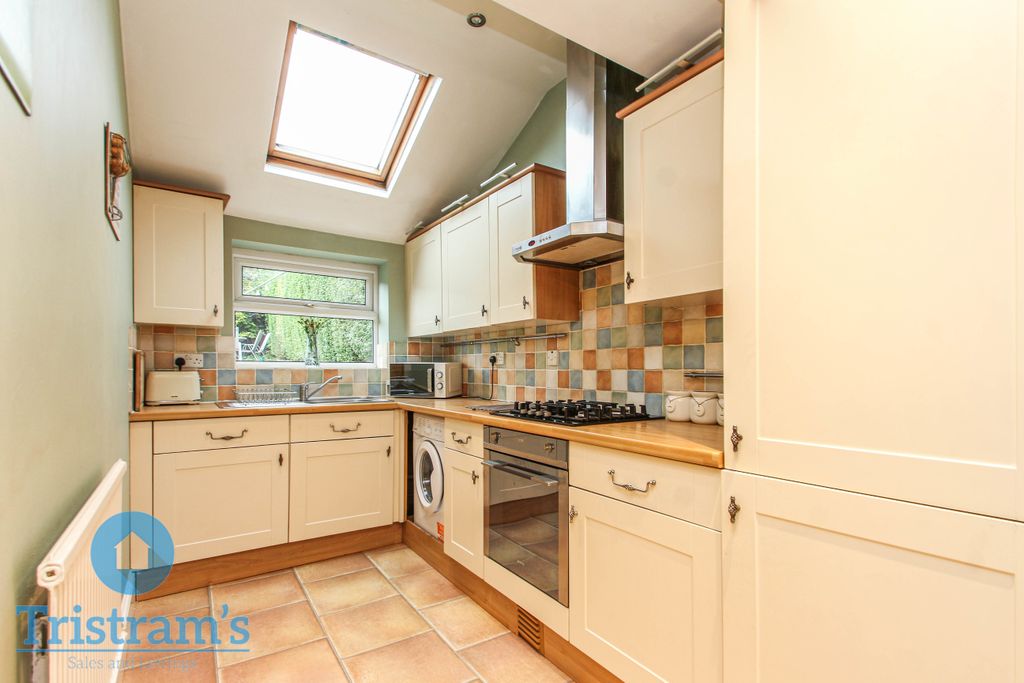 Property photo 3 of 25