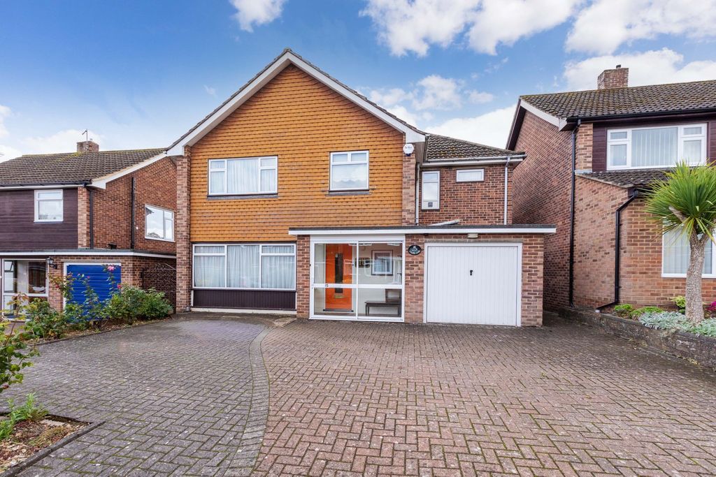 Property photo 3 of 17