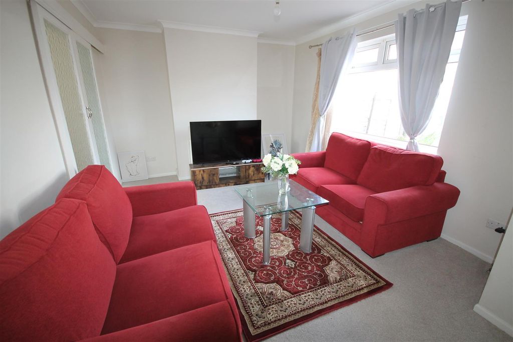 Property photo 2 of 20 Dw Lounge.Jpg
