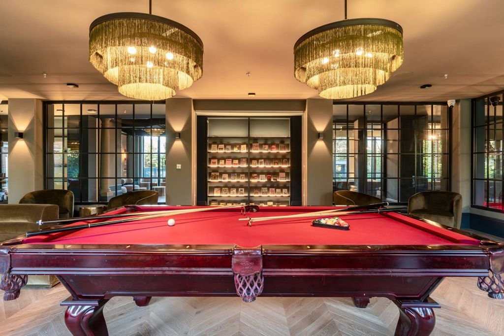 Property photo 2 of 38