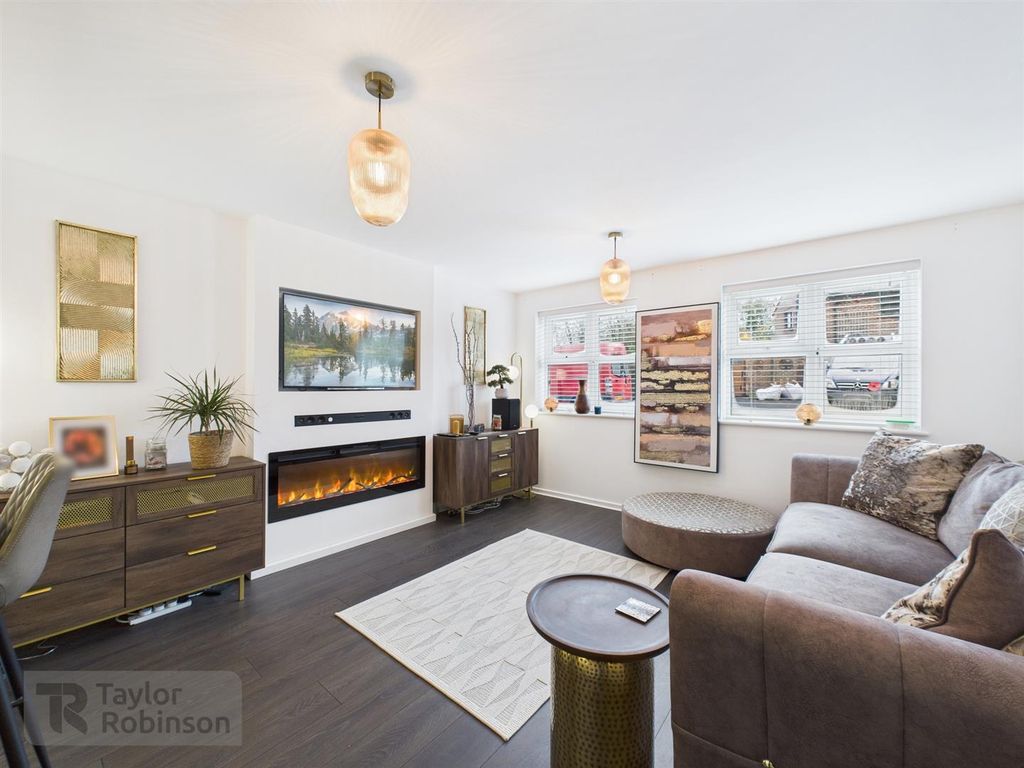 Property photo 3 of 8 Cam02600G0-Pr0599-Still006.Jpg