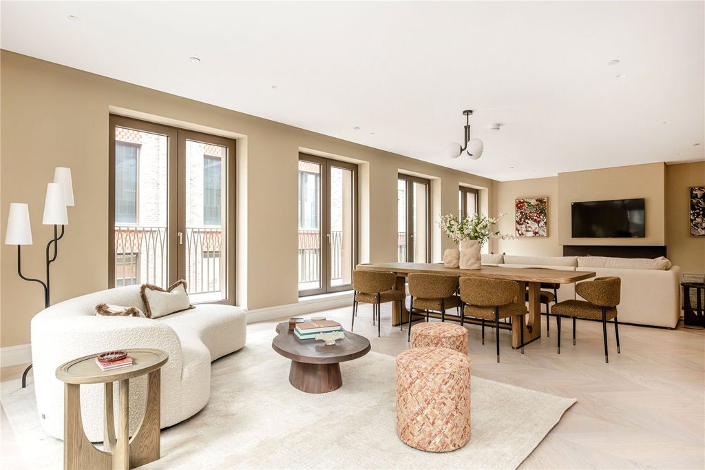 Property photo 2 of 13 Picture 2